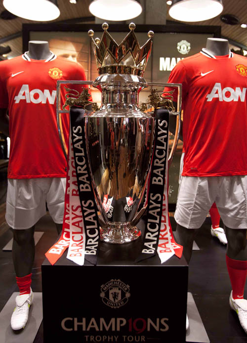 Nike y el Manchester United trajeron la Copa de la Premier League. | Deporte (M&D) ::: 15 Años :::