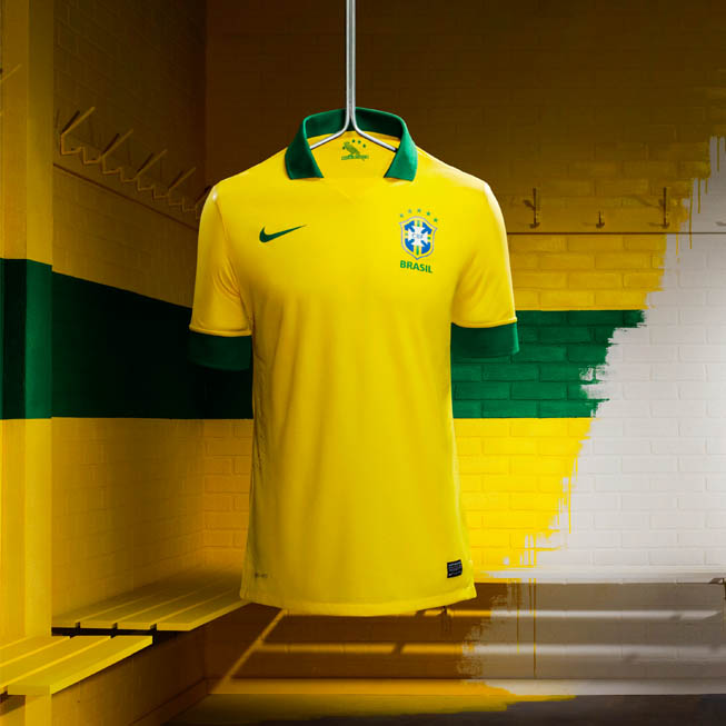 Nike - Camiseta Brasil 2013